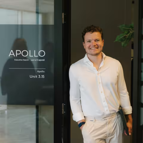 Apollo Office 04